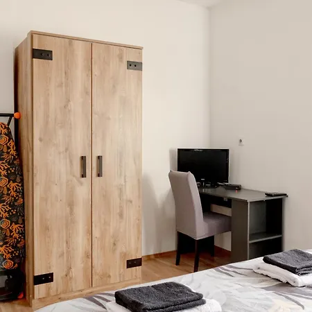 Appartement Center - 4 Balconies - Walk To Macedonia Square *