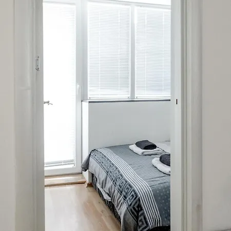 Centrе Near Square And Old Town With 4 Balconies Appartamento