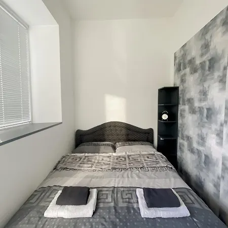 Centrе Near Square And Old Town With 4 Balconies *